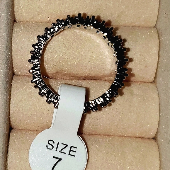 Fashion sapphire blue baguette CZ band ring size 7. - Picture 5 of 7